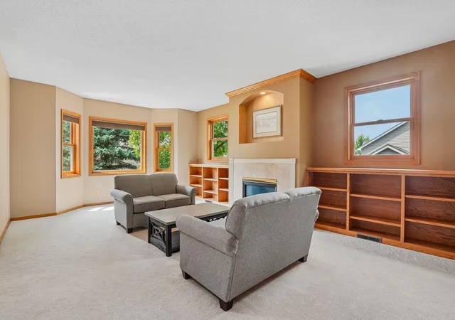 Photo 4 of Single family home for sale at 20628 Jura Trl, Lakeville, MN 55044 | MLS# 7155993 | Listing updated on 2026-10-07