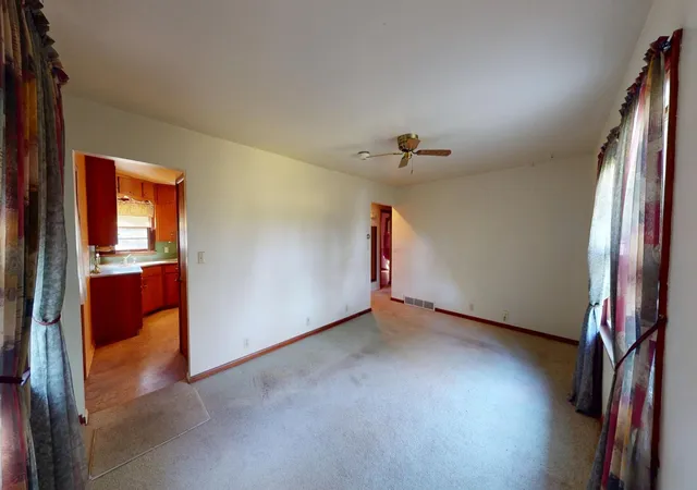 Photo 3 of Single family home for sale at 1918 Wilby Rd, Albert Lea, MN 56007 | MLS# 7155997 | Listing updated on 2026-10-08