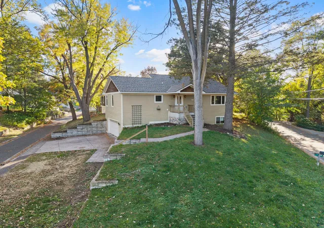 Photo 1 of Single family home for sale at 1158 Summit Ave, Saint Paul, MN 55115 | MLS# 7156000 | Listing updated on 2026-10-09