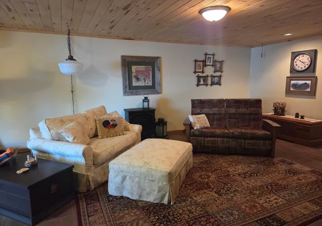 Photo 3 of Single family home for sale at 29372 Bayview Dr, Bovey, MN 55709 | MLS# 7156013 | Listing updated on 2026-10-08