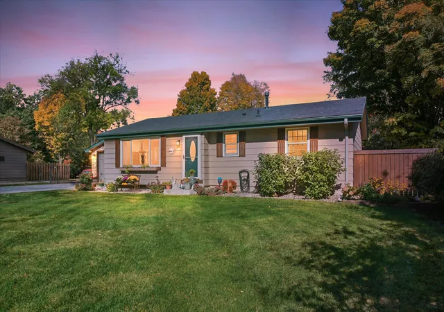 Single family home for sale at 6816 Casey Pkwy, Prior Lake, MN 55372 | MLS# 7156023