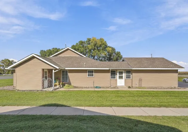 Photo 1 of Single family home for sale at 40 Sunrise Dr, Kimball, MN 55353 | MLS# 7156027 | Listing updated on 2026-10-20