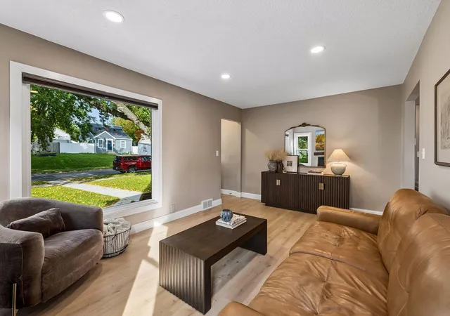 Photo 4 of Single family home for sale at 3233 Edgewood Ave S, Minneapolis, MN 55426 | MLS# 7156030 | Listing updated on 2026-10-09