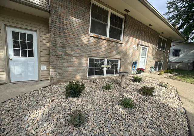 Photo 3 of Single family home for sale at 60 18th Place Ne, Owatonna, MN 55060 | MLS# 7156042 | Listing updated on 2026-10-16