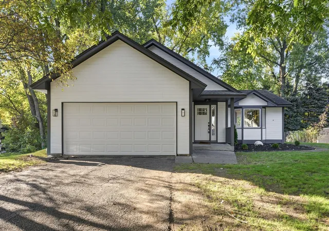 Photo 2 of Single family home for sale at 1862 Fox Run, Hugo, MN 55038 | MLS# 7156055 | Listing updated on 2026-10-09