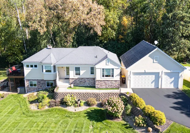 Photo 3 of Sale Pending at 9910 Credit River Blvd, Prior Lake, MN 55372 | MLS# 7156061 | Listing updated on 2026-10-19
