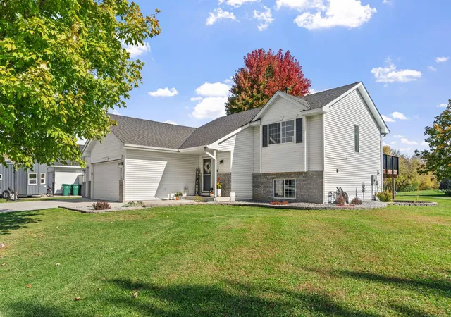 Photo 3 of Single family home for sale at 10144 Karston Ave Ne, Albertville, MN 55301 | MLS# 7156076 | Listing updated on 2026-10-22