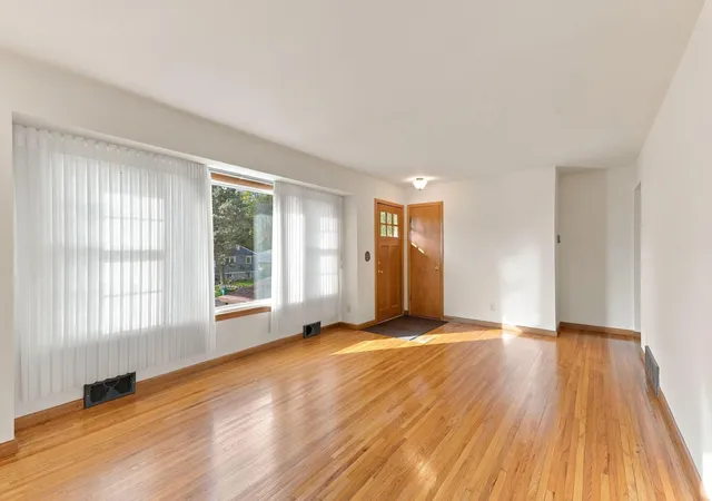 Photo 4 of Single family home for sale at 443 Eldridge Ave W, Saint Paul, MN 55113 | MLS# 7156102 | Listing updated on 2026-10-09