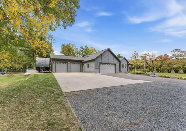 Photo 3 of Single family home for sale at 3981 324th Avenue NE, Cambridge, MN 55008 | MLS# 7156108 | Listing updated on 2026-10-07