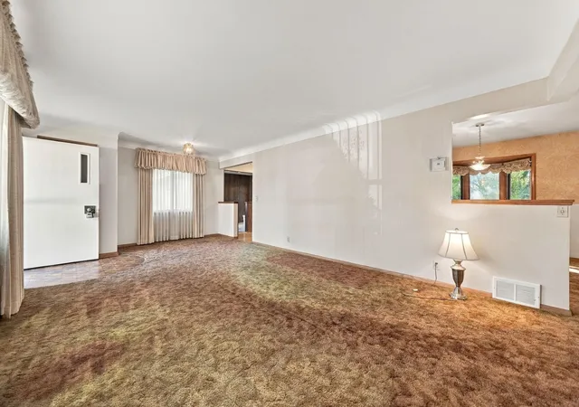 Photo 4 of Single family home for sale at 6131 Lee Ave N, Minneapolis, MN 55429 | MLS# 7156141 | Listing updated on 2026-10-09