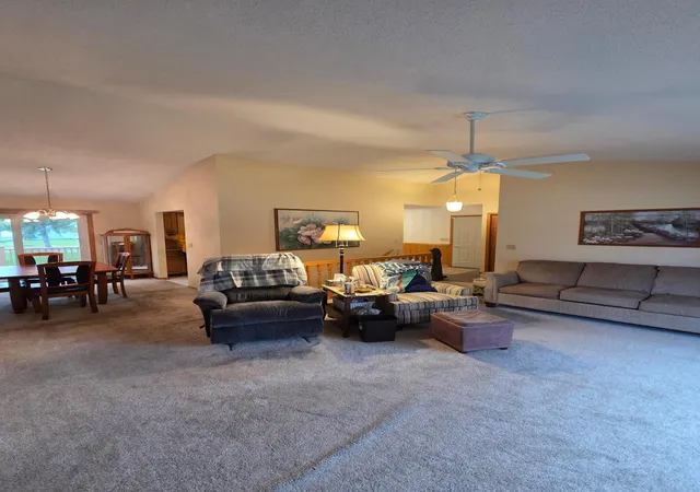 Photo 4 of Single family home for sale at 237 Crescent Dr, Breckenridge, MN 56520 | MLS# 7156142 | Listing updated on 2026-10-14