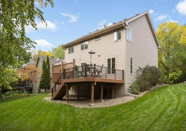 Photo 2 of Single family home for sale at 31 Marcin Hl, Burnsville, MN 55337 | MLS# 7156149 | Listing updated on 2026-10-08