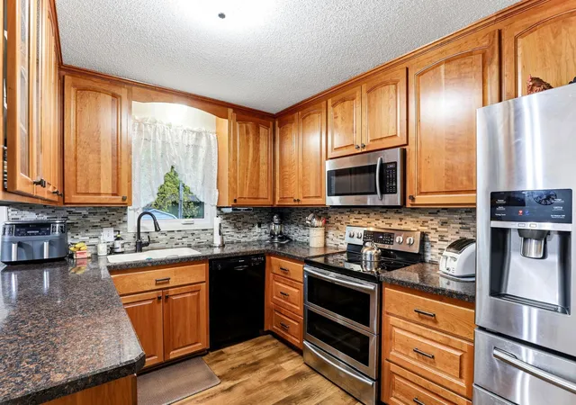 Photo 4 of Single family home for sale at 11640 Wisconsin Ave N, Champlin, MN 55316 | MLS# 7156153 | Listing updated on 2026-10-29