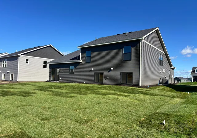 Photo 2 of Single family home for sale at 1640 Lund Way, Shakopee, MN 55379 | MLS# 7156156 | Listing updated on 2026-10-21