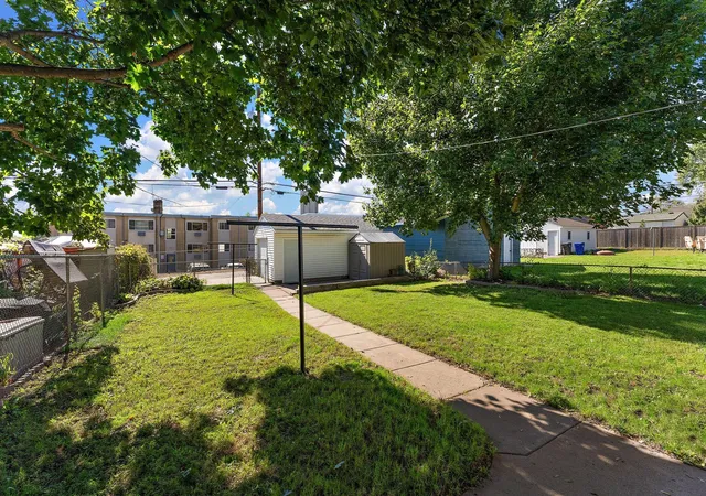 Photo 3 of Sale Pending at 1340 3rd Street E, Saint Paul, MN 55106 | MLS# 7156157 | Listing updated on 2026-10-19
