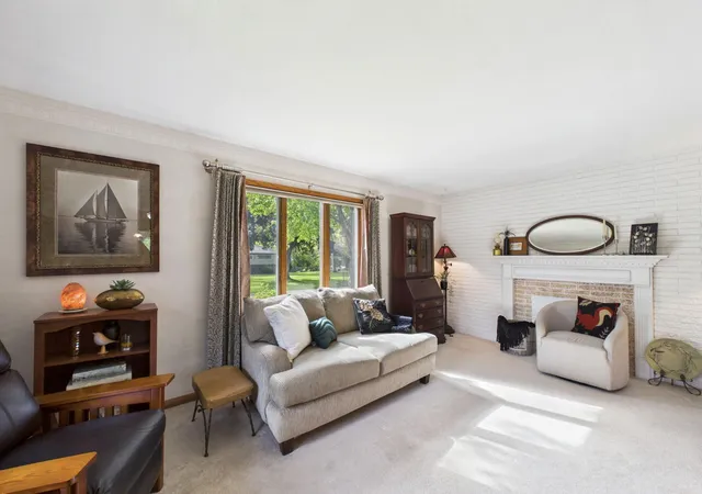 Photo 3 of Single family home for sale at 280 Yoho Dr, Anoka, MN 55303 | MLS# 7156164 | Listing updated on 2026-10-08