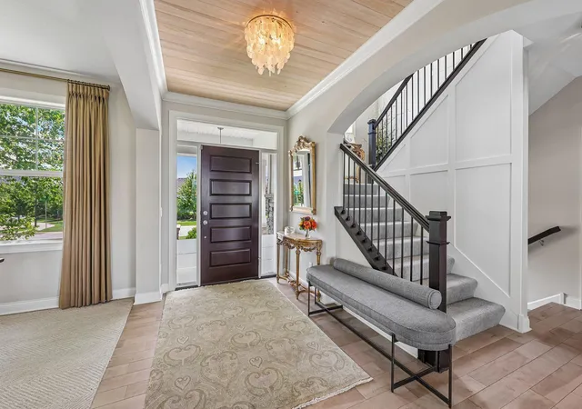 Photo 3 of Single family home for sale at 9058 Bur Oak Rd, Saint Paul, MN 55129 | MLS# 7156165 | Listing updated on 2026-10-09