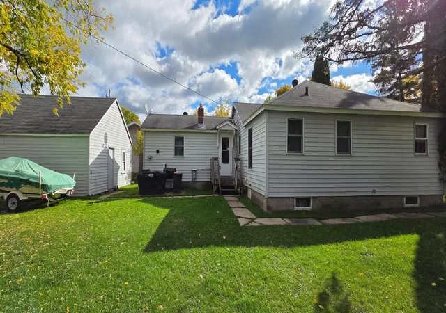 Photo 2 of Single family home for sale at 1120 9th Street, International Falls, MN 56649 | MLS# 7156174 | Listing updated on 2026-10-08