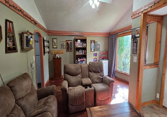 Photo 3 of Single family home for sale at 1120 9th Street, International Falls, MN 56649 | MLS# 7156174 | Listing updated on 2026-10-08