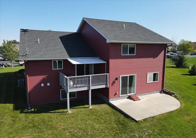 Photo 4 of Single family home for sale at 1125 Wyoming St, Roberts, WI 54023 | MLS# 7156181 | Listing updated on 2026-10-09
