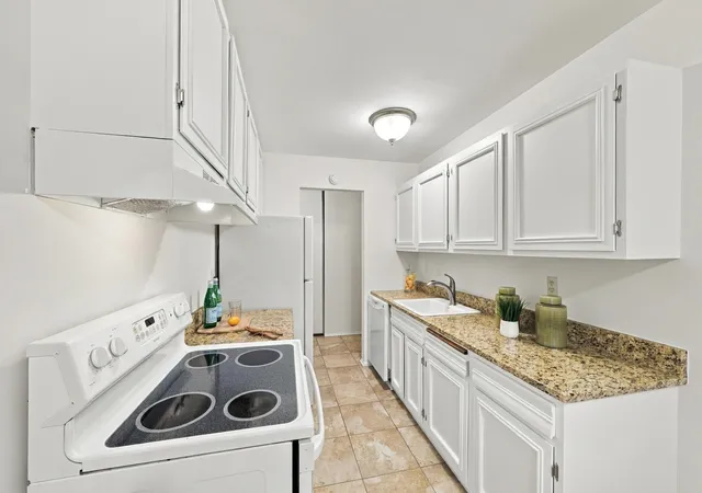 Photo 3 of Condo for sale at 4548 Cedar Lake Rd S #6, Minneapolis, MN 55416 | MLS# 7156185 | Listing updated on 2026-10-16
