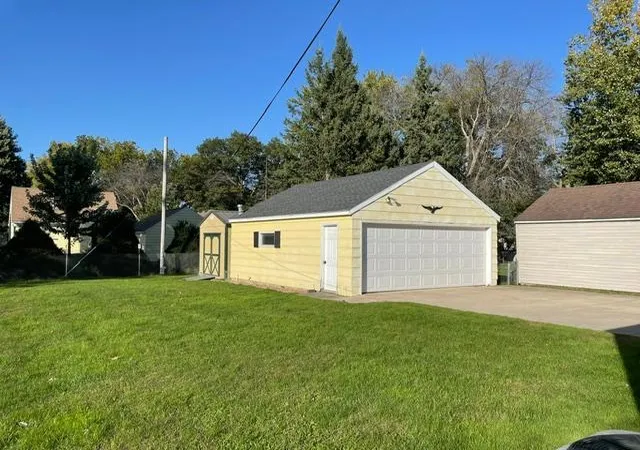 Photo 2 of Single family home for sale at 803 13th Avenue Se, Austin, MN 55912 | MLS# 7156195 | Listing updated on 2026-10-07