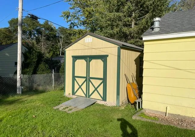 Photo 4 of Single family home for sale at 803 13th Avenue SE, Austin, MN 55912 | MLS# 7156195 | Listing updated on 2026-10-07