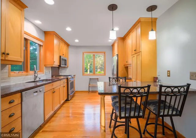 Photo 3 of Single family home for sale at 915 Ferndale Ave S, Saint Paul, MN 55119 | MLS# 7156218 | Listing updated on 2026-10-08