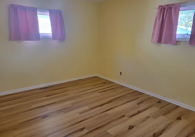 Photo 4 of Single family home for sale at 614 S Douglas Ave, Hallock, MN 56728 | MLS# 7156224 | Listing updated on 2026-10-08