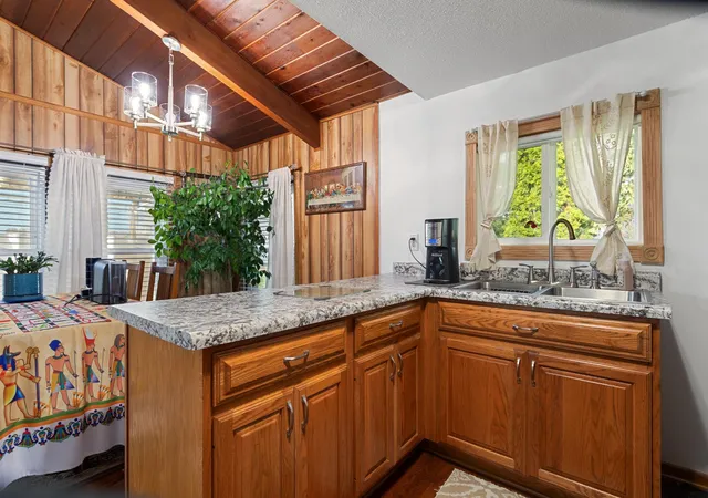 Photo 4 of Single family home for sale at 1326 Reaney Ave, Saint Paul, MN 55106 | MLS# 7156233 | Listing updated on 2026-10-08