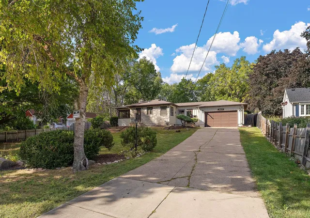 Single family home for sale at 1603 Frost Ave, Saint Paul, MN 55109 | MLS# 7156236 | Listing updated on 2026-10-08
