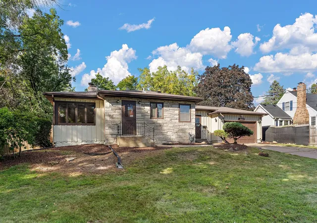 Photo 1 of Single family home for sale at 1603 Frost Ave, Saint Paul, MN 55109 | MLS# 7156236 | Listing updated on 2026-10-08