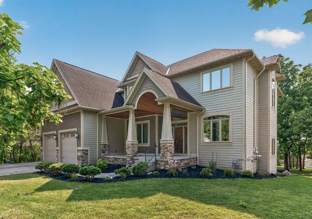 Photo 3 of Single family home for sale at 2635 Nathan Ln N, Minneapolis, MN 55441 | MLS# 7156243 | Listing updated on 2026-10-21