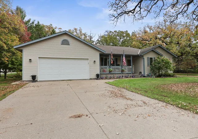 Photo 1 of Single family home for sale at 216 N Birch St, Royalton, MN 56373 | MLS# 7156244 | Listing updated on 2026-10-10