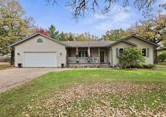 Photo 2 of Single family home for sale at 216 N Birch St, Royalton, MN 56373 | MLS# 7156244 | Listing updated on 2026-10-10