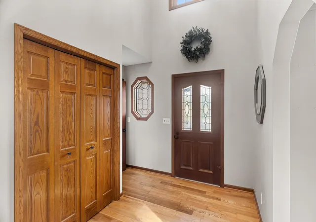 Photo 2 of Single family home for sale at 202 Robert St, Saint Paul, MN 55115 | MLS# 7156247 | Listing updated on 2026-10-09