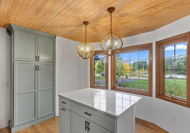 Photo 4 of Single family home for sale at 202 Robert St, Saint Paul, MN 55115 | MLS# 7156247 | Listing updated on 2026-10-09