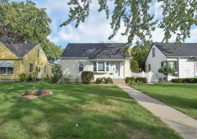 Photo 1 of Single family home for sale at 2123 Fairway Dr Ne, Minneapolis, MN 55421 | MLS# 7156254 | Listing updated on 2026-10-09