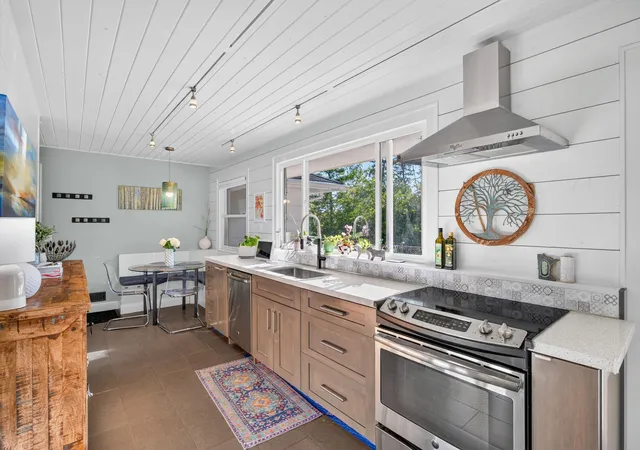 Photo 2 of Single family home for sale at 9812 Dellridge Rd, Minneapolis, MN 55425 | MLS# 7156306 | Listing updated on 2026-10-22