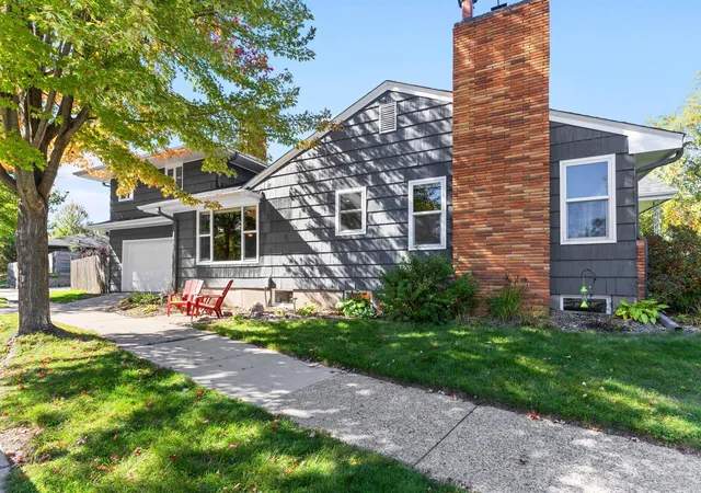 Photo 2 of Single family home for sale at 2001 W 61st Street, Minneapolis, MN 55419 | MLS# 7156321 | Listing updated on 2026-10-09