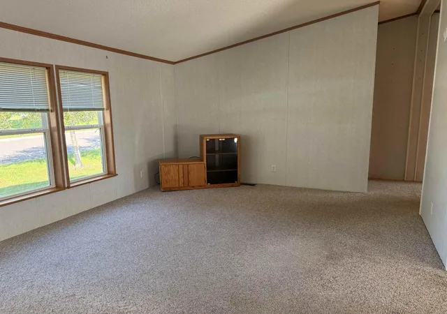 Photo 1 of Single family home for sale at 210 Margaret Ave, Lakefield, MN 56150 | MLS# 7156332 | Listing updated on 2026-10-13
