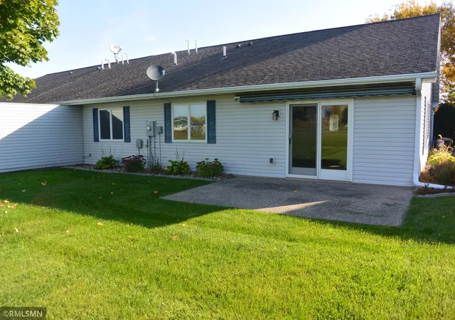 Photo 2 of Townhouse for sale at 1419 Ranger Dr, Glencoe, MN 55336 | MLS# 7156335 | Listing updated on 2026-10-09