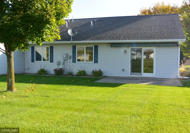 Photo 3 of Townhouse for sale at 1419 Ranger Dr, Glencoe, MN 55336 | MLS# 7156335 | Listing updated on 2026-10-09