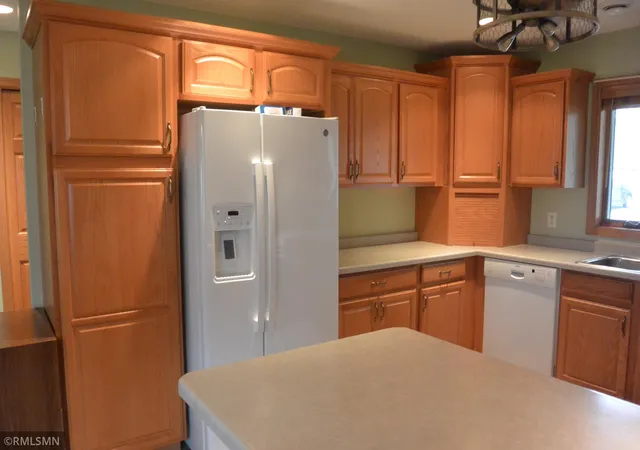 Photo 4 of Townhouse for sale at 1419 Ranger Dr, Glencoe, MN 55336 | MLS# 7156335 | Listing updated on 2026-10-09