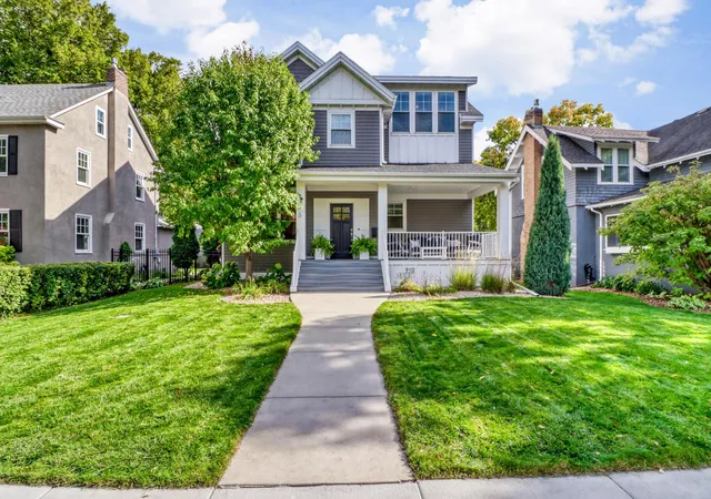 Photo 2 of Single family home for sale at 910 8th Street S, Fargo, ND 58103 | MLS# 7156341 | Listing updated on 2026-10-14