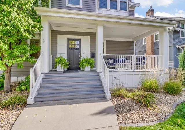 Photo 4 of Single family home for sale at 910 8th Street S, Fargo, ND 58103 | MLS# 7156341 | Listing updated on 2026-10-14