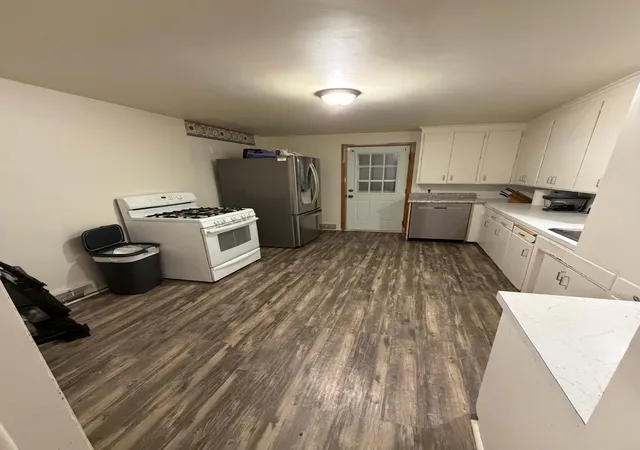 Photo 2 of Sale Pending at 207 Willow Ave, Owatonna, MN 55060 | MLS# 7156345 | Listing updated on 2026-10-15
