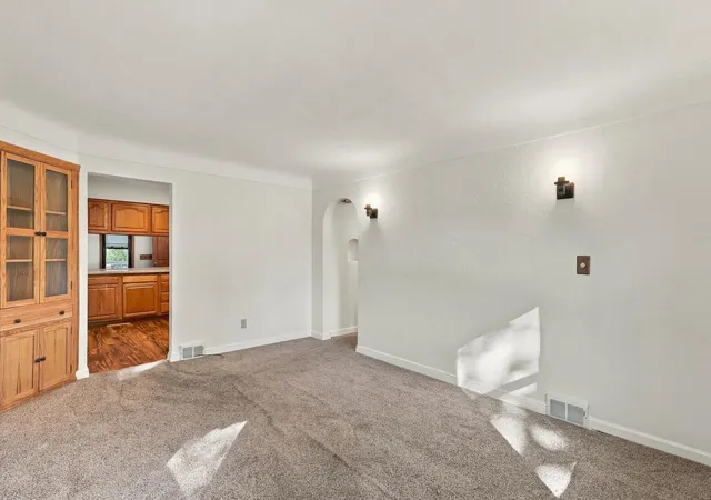 Listing Photo 4 - Condo for sale in building located at 1049 Gorman Ave, Saint Paul, MN 55118