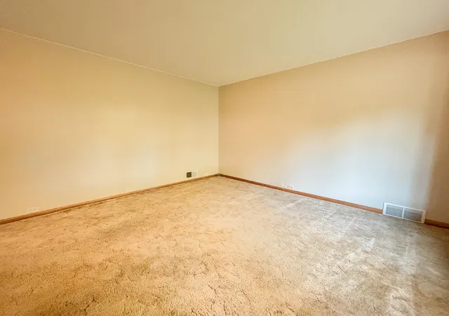 Photo 4 of Single family home for sale at 740 E Gustavus Ave, Fergus Falls, MN 56537 | MLS# 7156361 | Listing updated on 2026-10-08
