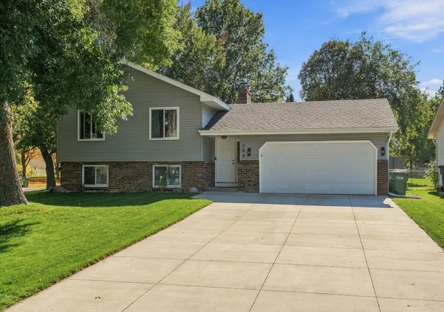 Photo 3 of Single family home for sale at 756 97th Lane Ne, Minneapolis, MN 55434 | MLS# 7156362 | Listing updated on 2026-10-09